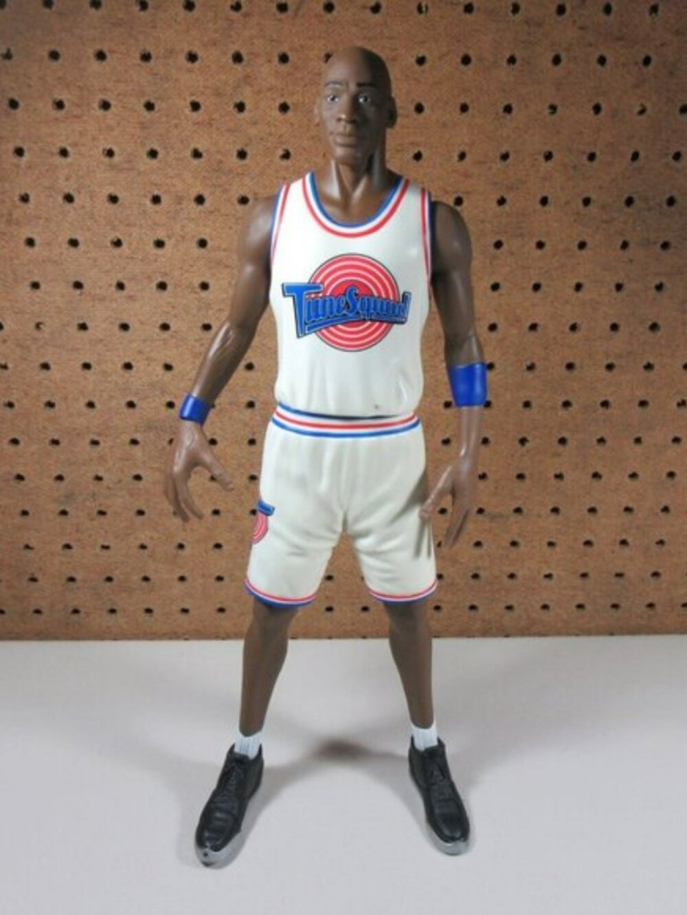Vintage Warner Bros 1996 Michael Jordan TuneSqaud Space Jam figure